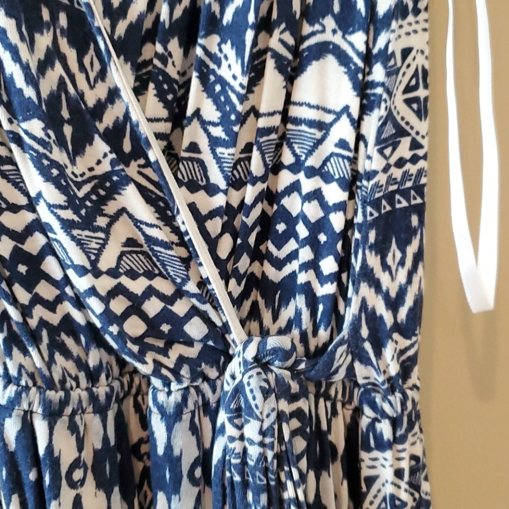 Patterned Dress - Picture 2 of 4